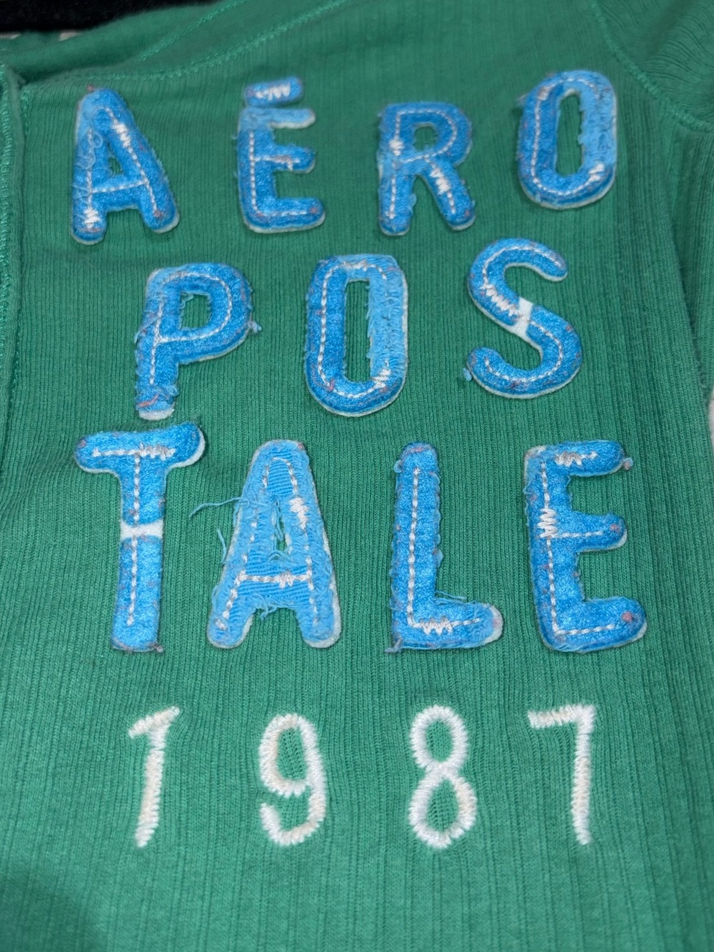 Aeropostale Rib Knit Henley Top Green Long Sleeve Y2K Spell Out Logo Size Med - Picture 3 of 5